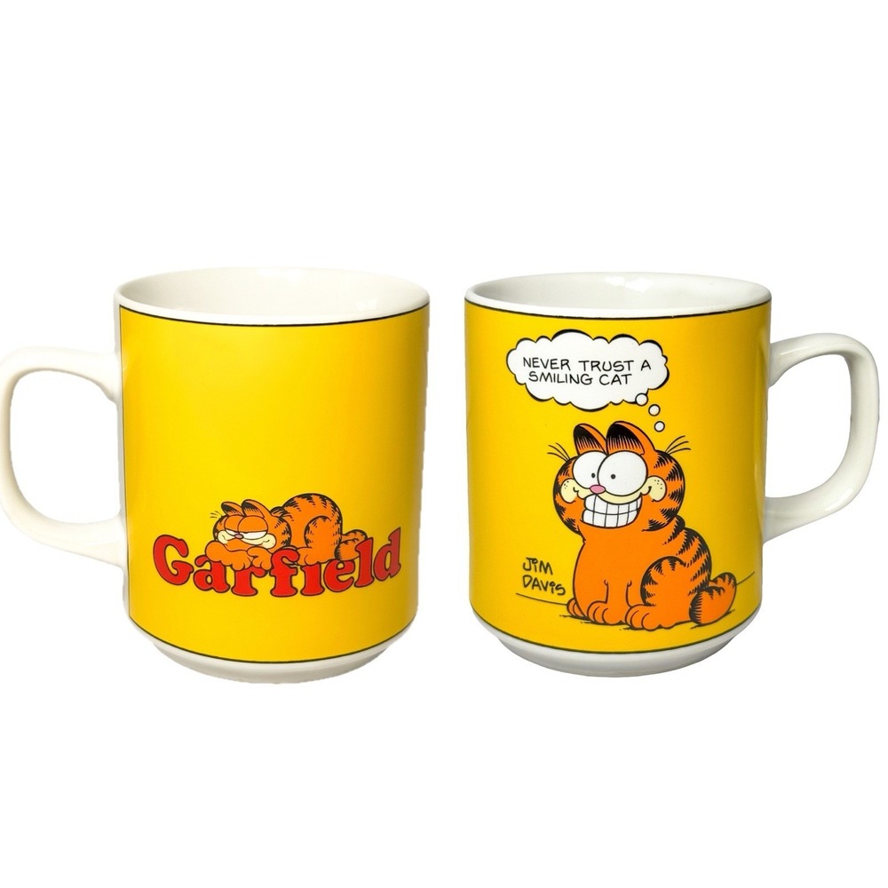Vintage 1978 Garfield Jim Davis Coffee Mug Cup Never Trust a Smiling Cat‎ Yellow